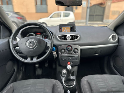 Renault Clio 1.2 16V SporTour Live! – Luglio 2011 – €2.990