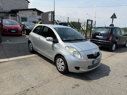 TOYOTA YARIS 1.4 D-4D 90 CV M-MT NAVI – CAMBIO AUTOMATICO