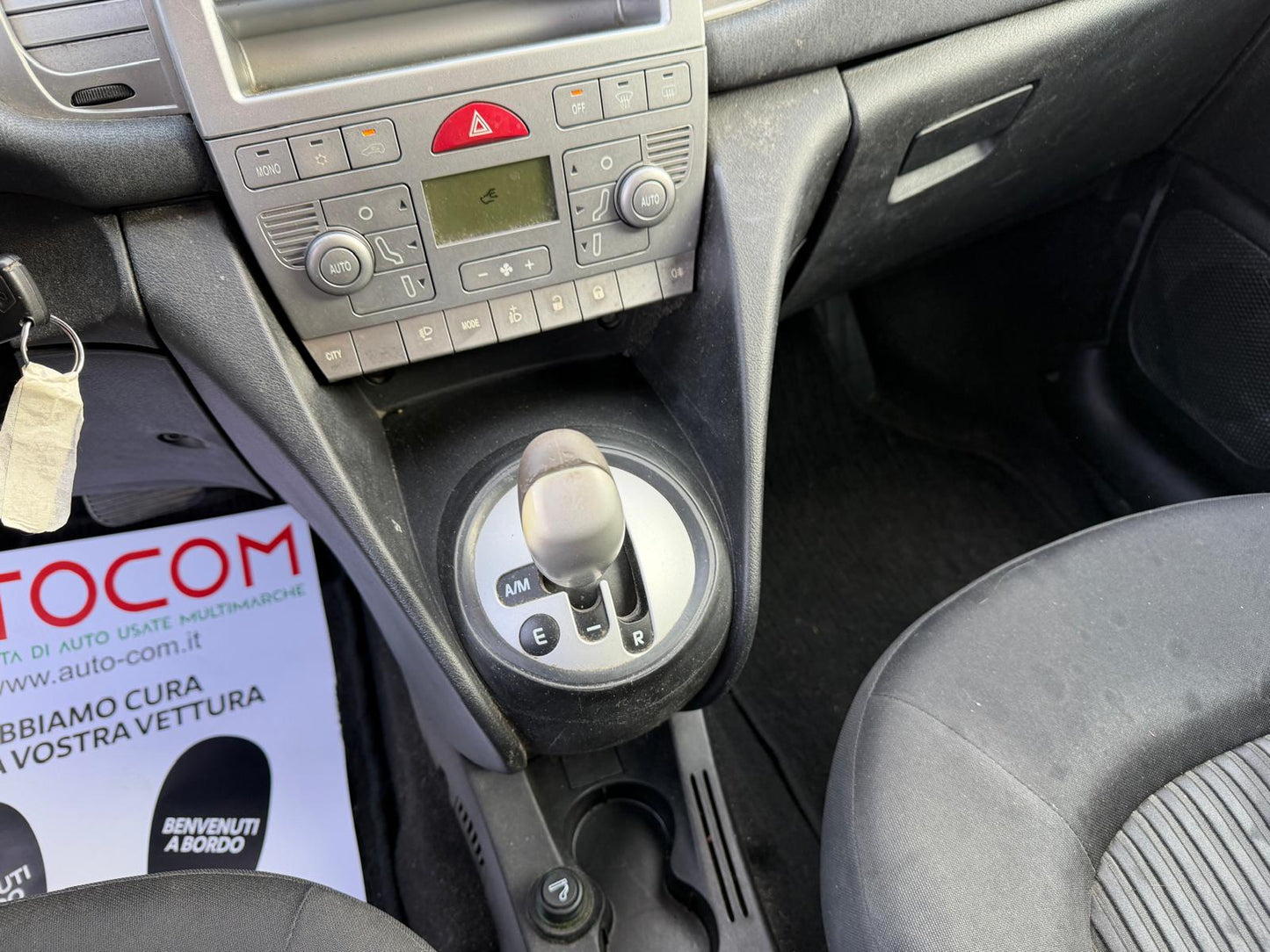 Lancia Ypsilon 2a serie 1.3 MJT 75 CV VERSUS - CAMBIO AUTOMATICO