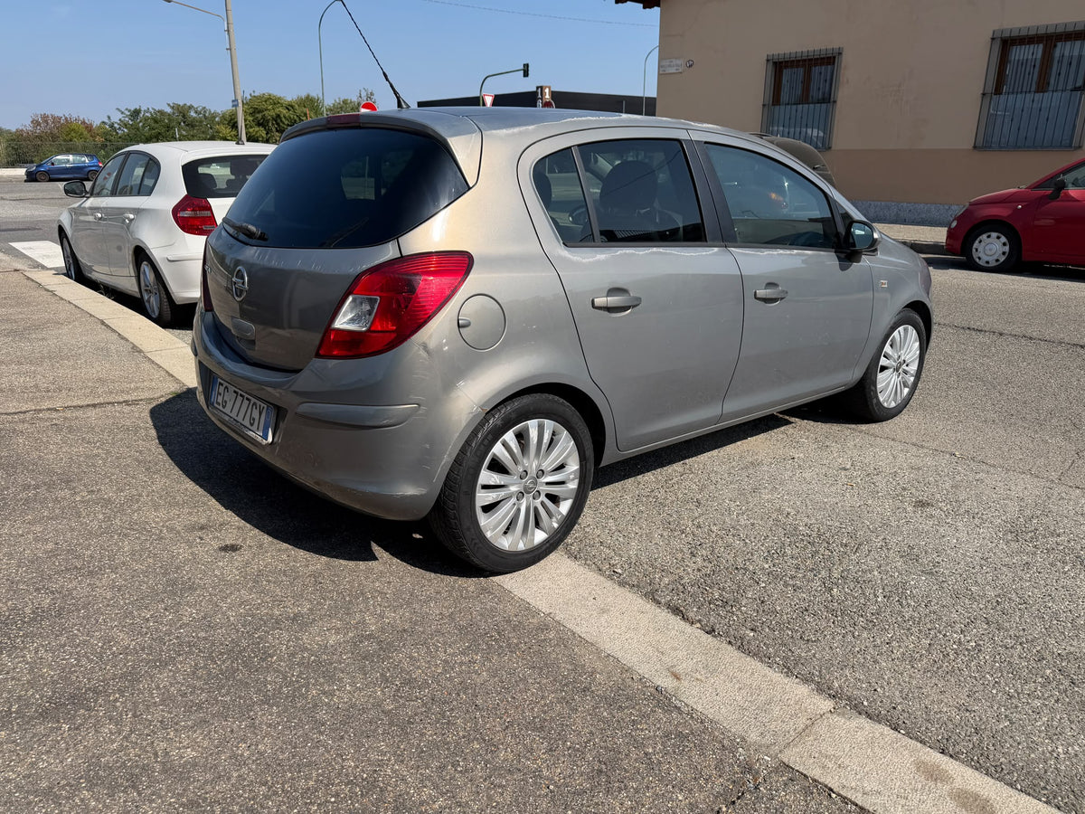 OPEL CORSA 1.2 5 PORTE COSMO 86 CV – EURO 5 – 99.796 KM