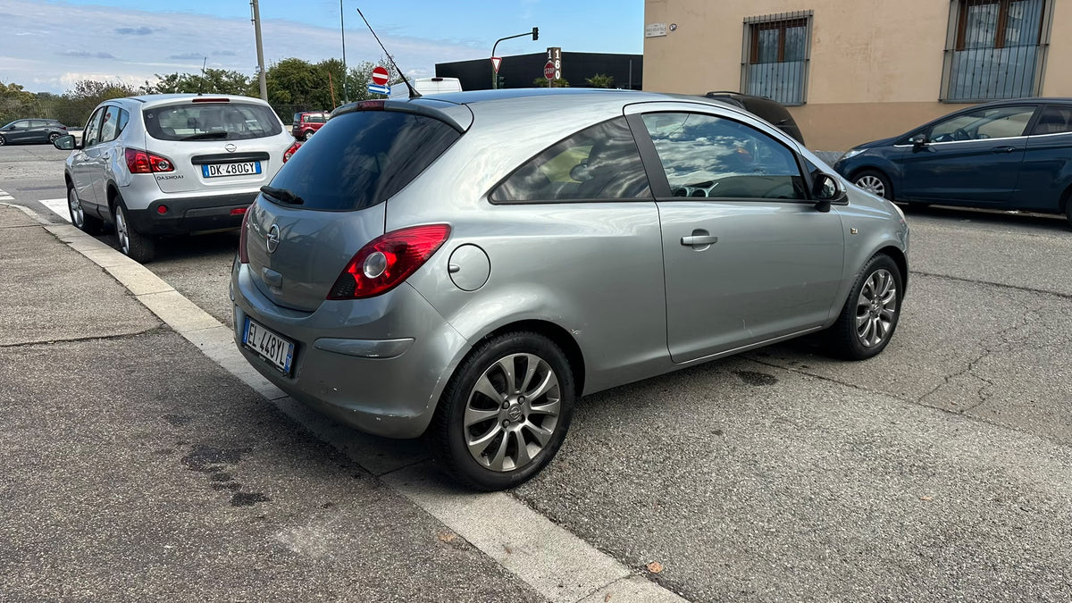 OPEL CORSA 1.2 3P B-COLOR 86 CV – BENZINA – EURO 5