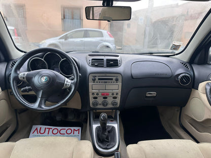 ALFA ROMEO 147 1.6 16V T.S. 5 porte Black Line