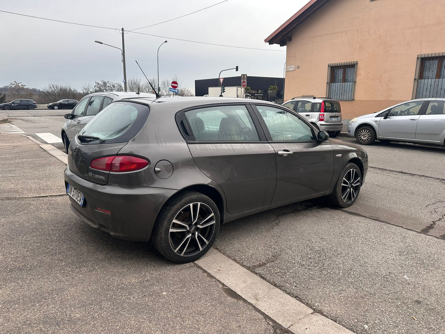 ALFA ROMEO 147 1.6 16V T.S. 5 porte Black Line
