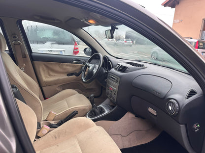 ALFA ROMEO 147 1.6 16V T.S. 5 porte Black Line