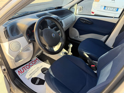Fiat Punto 1.2 16V 5P Emotion
