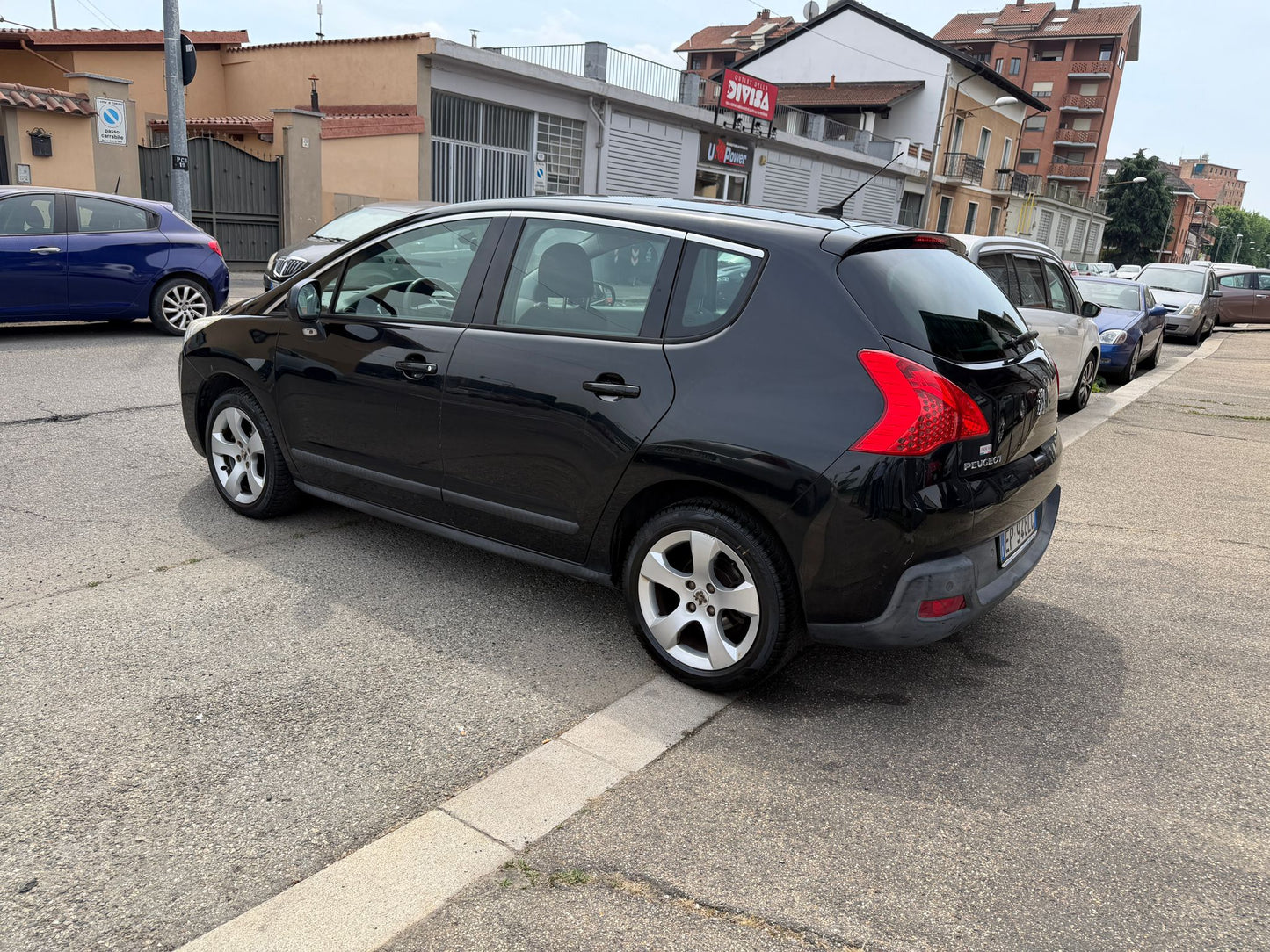 PEUGEOT 3008 2.0 HDi 150 CV BUSINESS