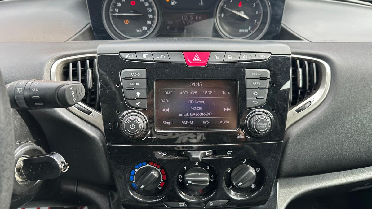 LANCIA YPSILON 1.2 69 CV GPL ECOCHIC MONOGRAM 5 PORTE – EURO 6
