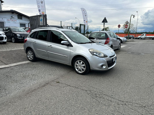 Renault Clio 1.2 16V SporTour Live! – Luglio 2011 – €2.990