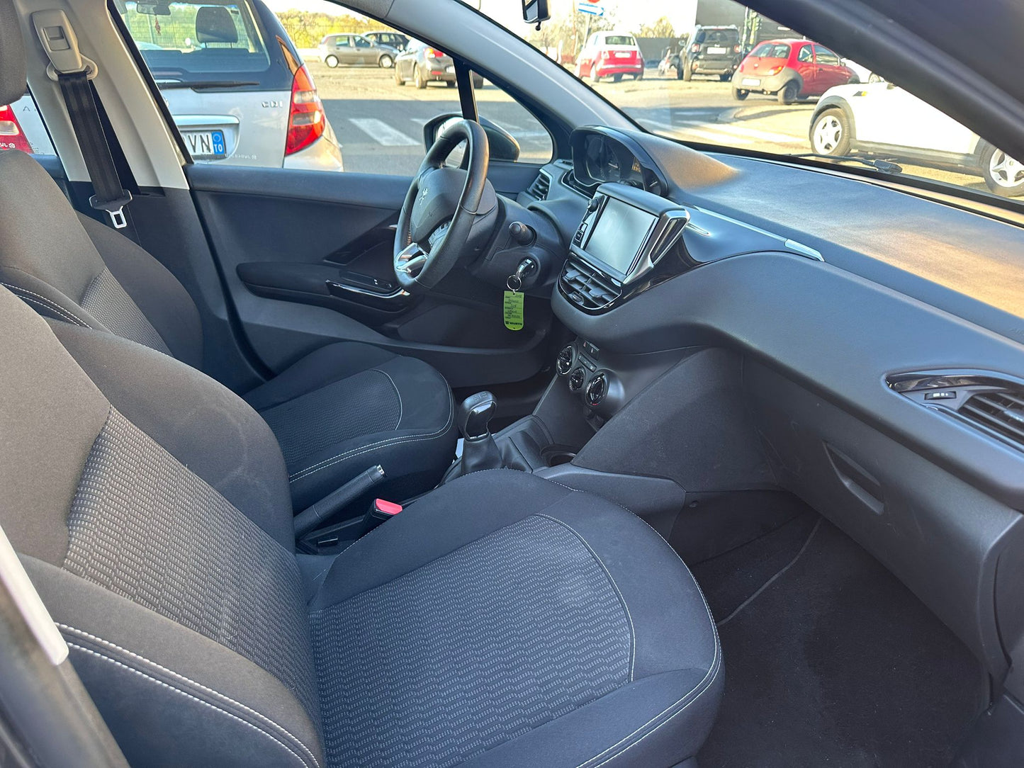PEUGEOT 208 1.2 PURETECH 82 CV 5P ALLURE