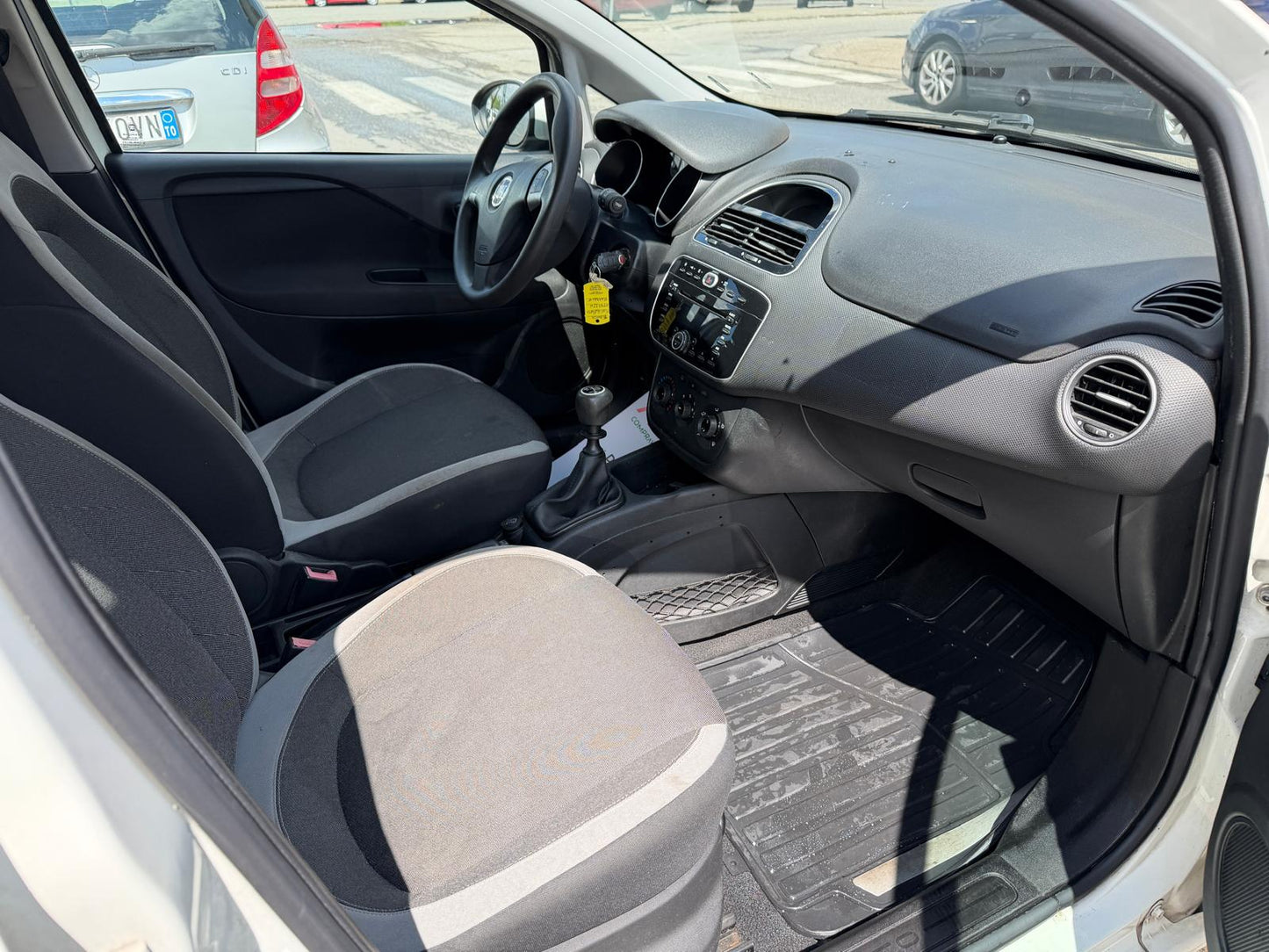Fiat Punto 1.4 8V 5P Virgin Radio