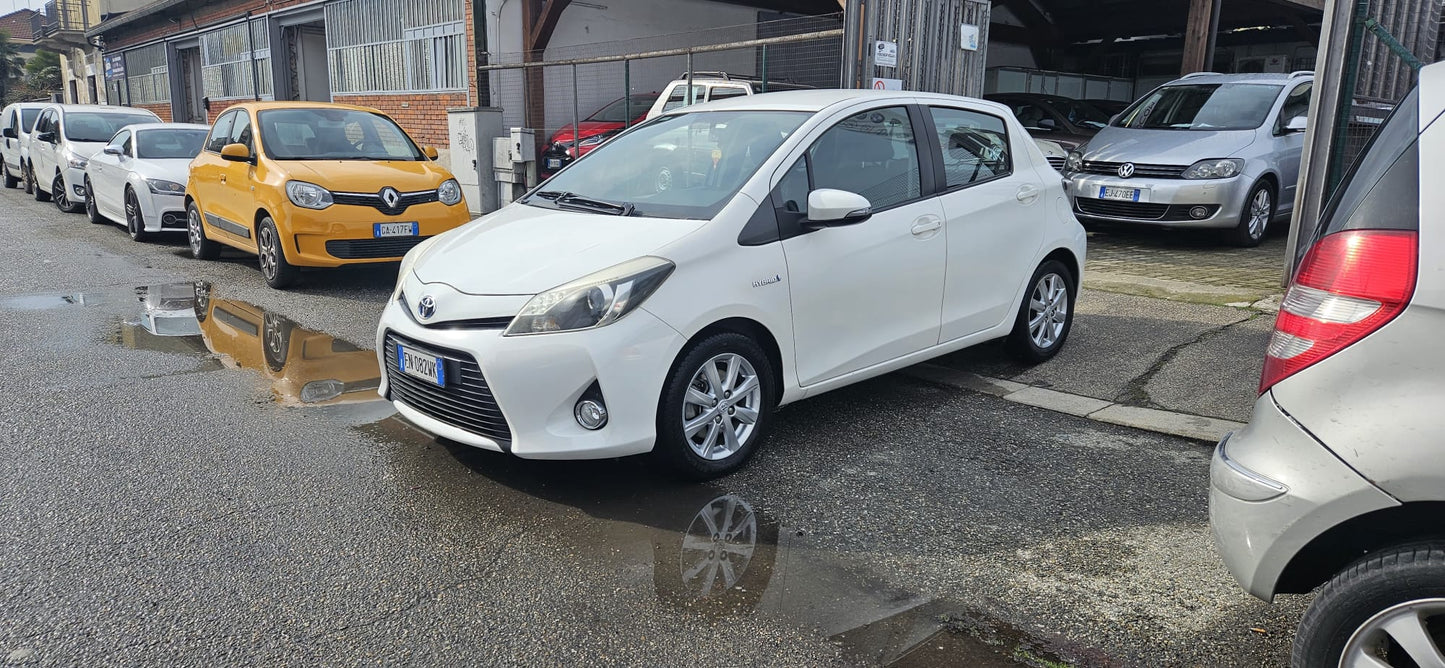 Toyota Yaris Hybrid - AUTOMATICA