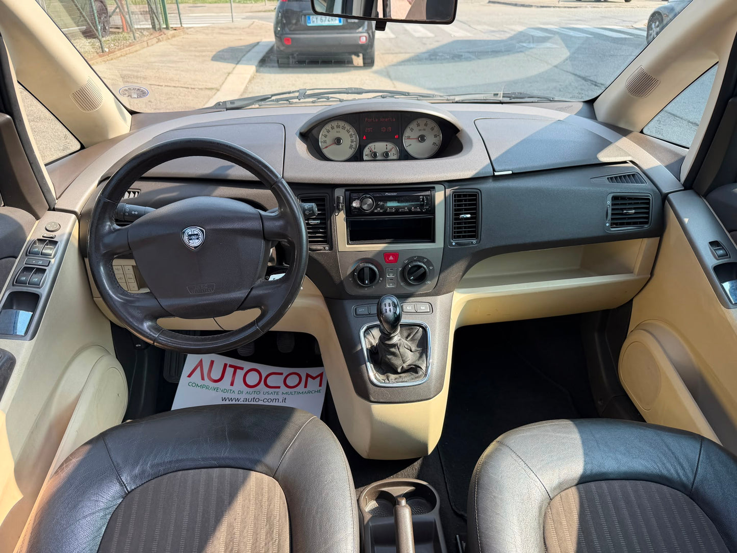 LANCIA MUSA 1.4 16V PLATINO – TETTO PANORAMICO APRIBILE